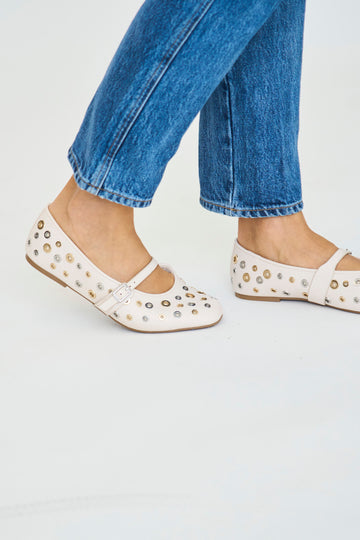 Mixed Metal Stud Flats