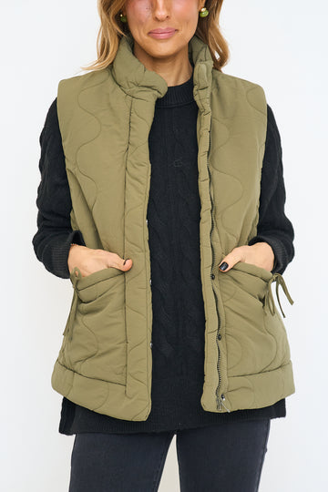 Wave Quilted Ribbon Tie Detailed Puffer Vest