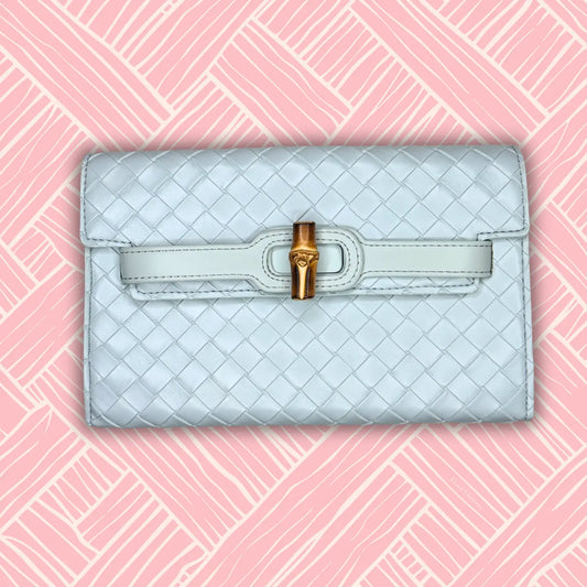 Broad Clutch