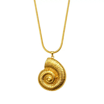 Nylah Shell Pendant Necklace